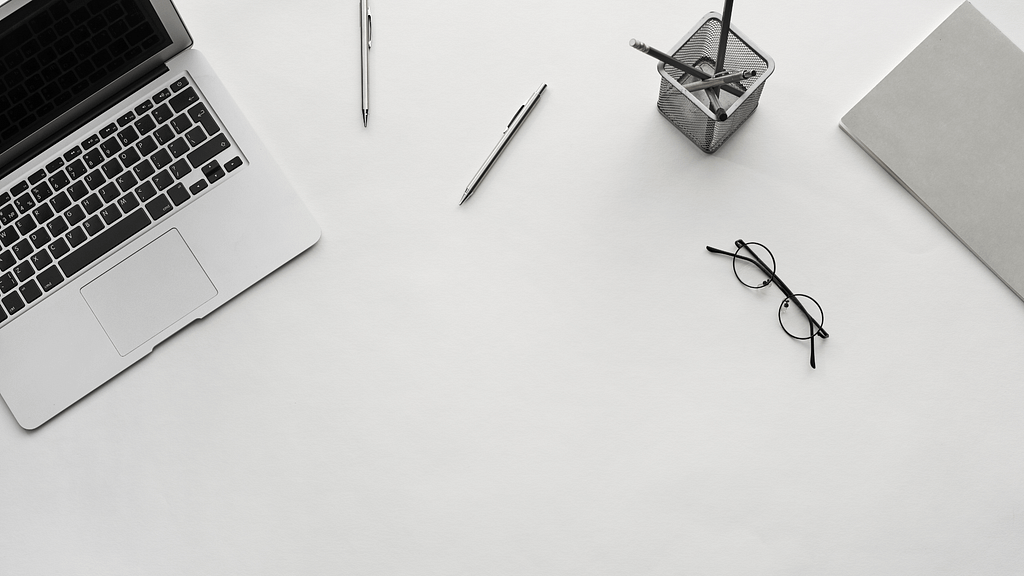 Minimalist desk